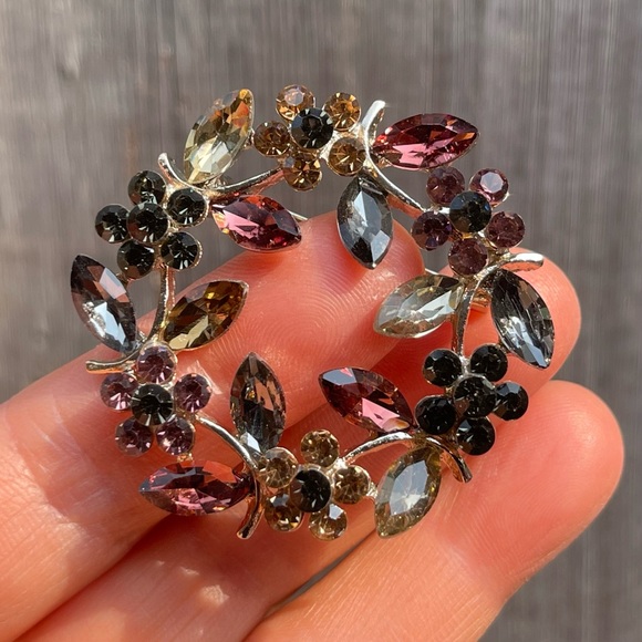 Laurel Wreath Brooch Laurel Wreath Pin - Picture 4 of 4